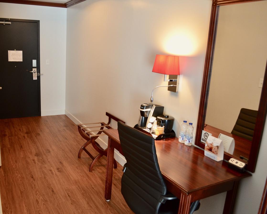 Hotel Le Floral Sherbrooke Kültér fotó