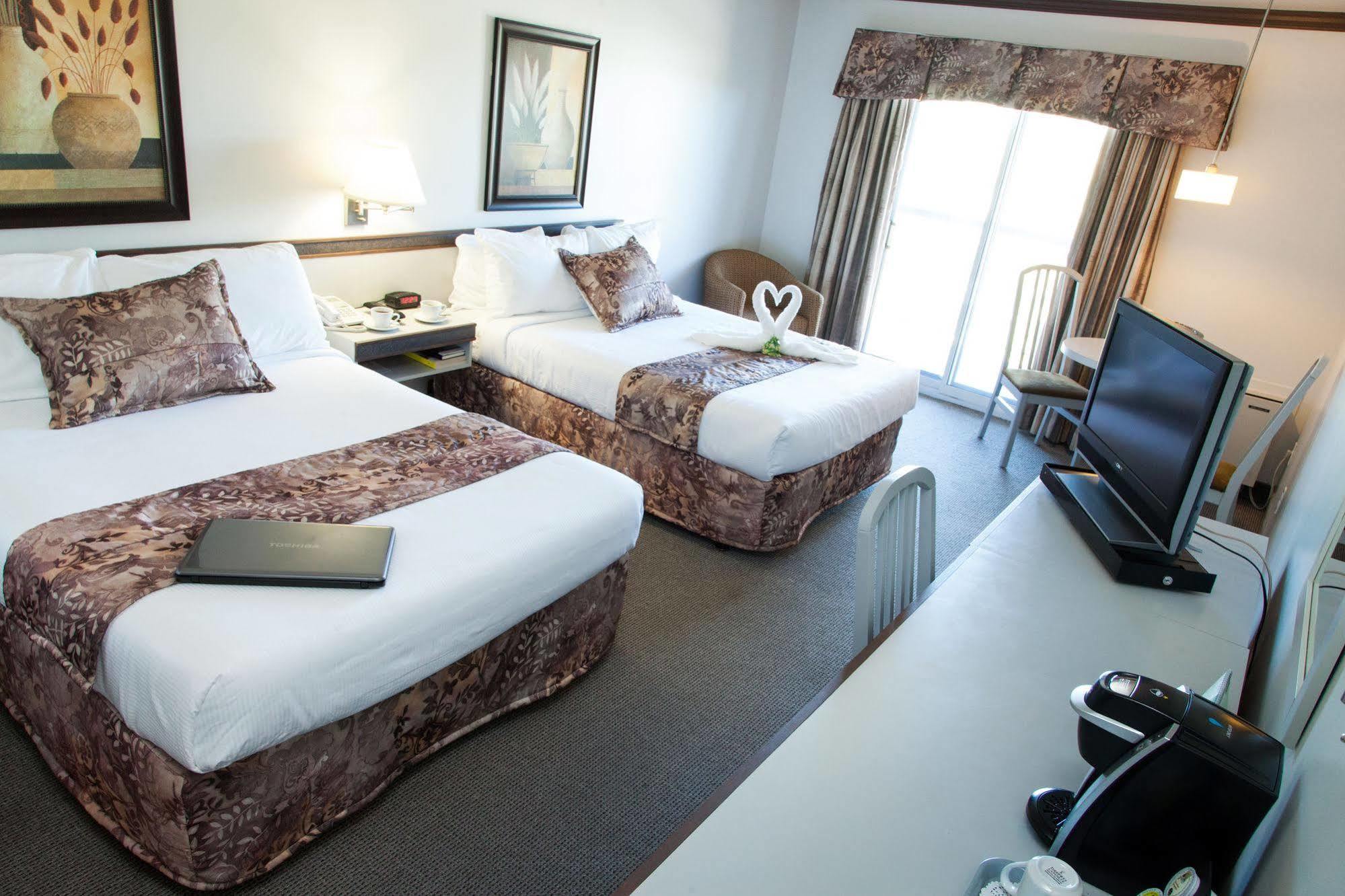 Hotel Le Floral Sherbrooke Kültér fotó